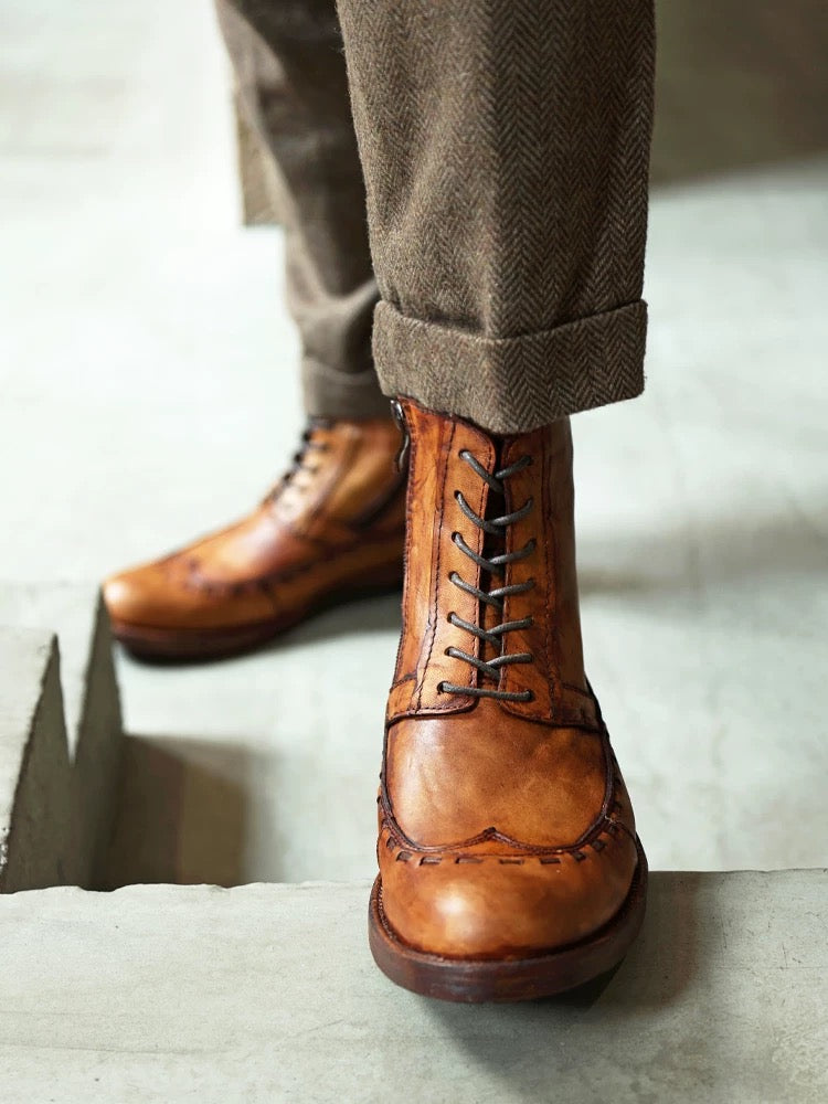Autumn and winter vintage Martin boots for men, genuine leather handcrafted, distressed finish, casual leather boots, cowhide sole, versatile work boots, high-quality men's footwear.