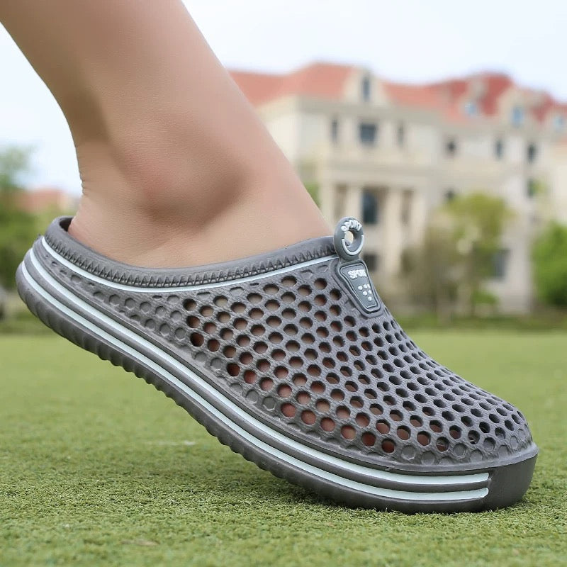 slip-on shoes for men and women, couple's style, garden shoes, holes shoes, beach shoes, breathable, casual, non-slip.