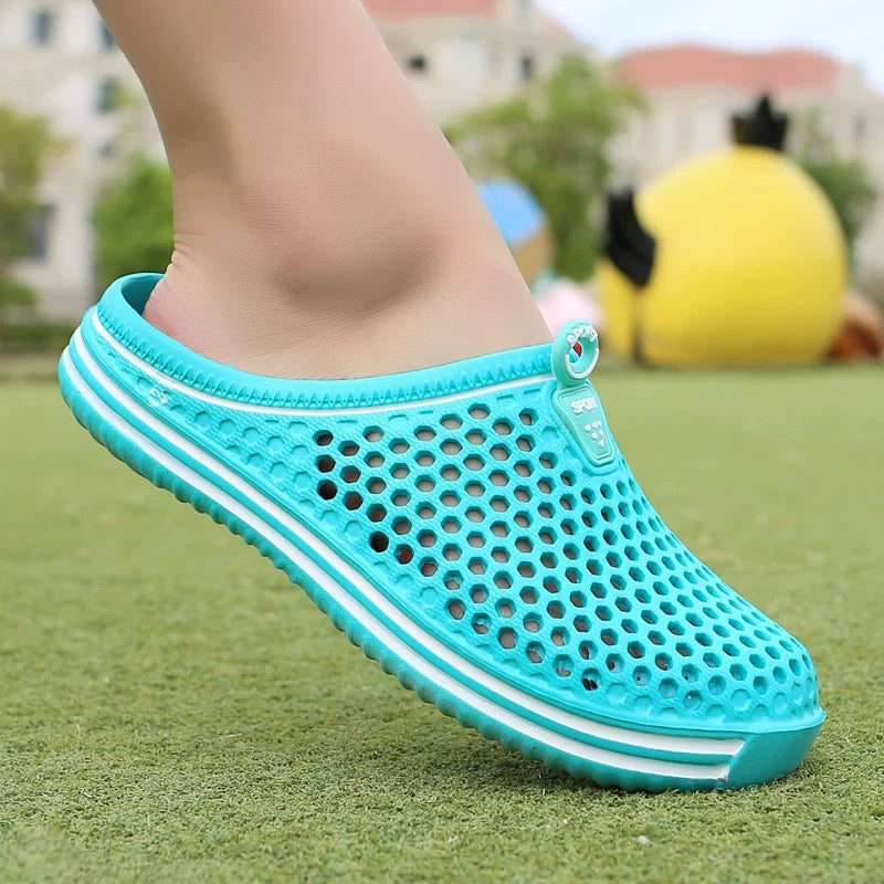 slip-on shoes for men and women, couple's style, garden shoes, holes shoes, beach shoes, breathable, casual, non-slip.
