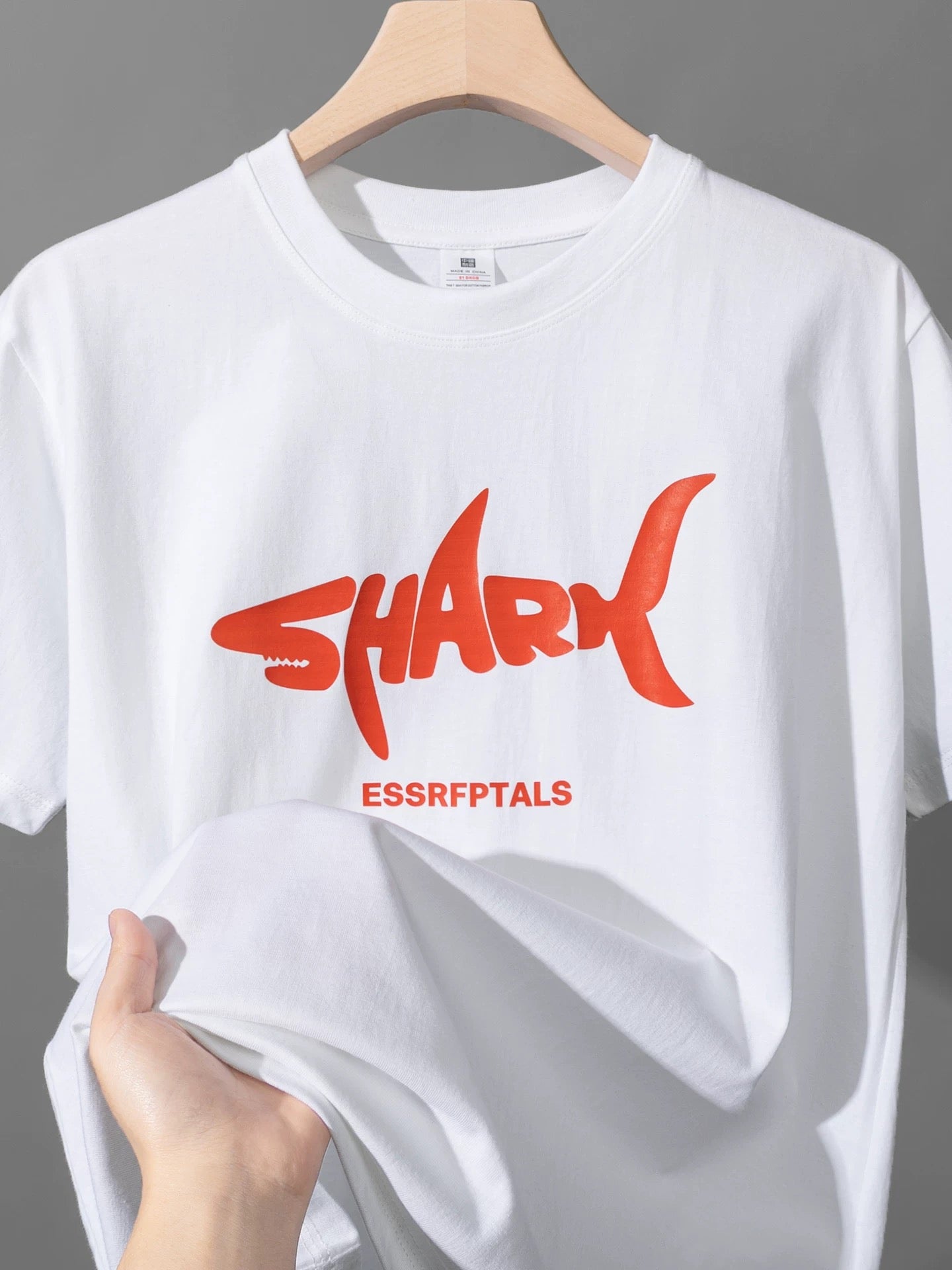 Trendy design shark print short-sleeved T-shirt men's and women's summer loose casual breathable cotton top T-shirt